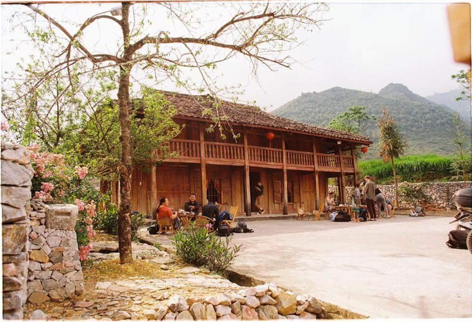 Lo Lo Homestay & Cafe Meo Vac Exterior photo