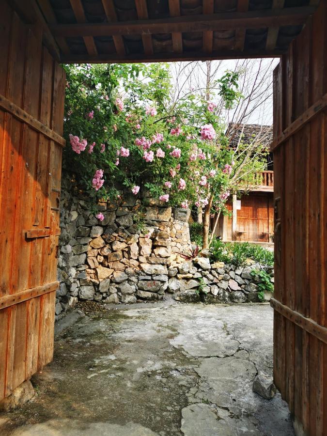 Lo Lo Homestay & Cafe Meo Vac Exterior photo