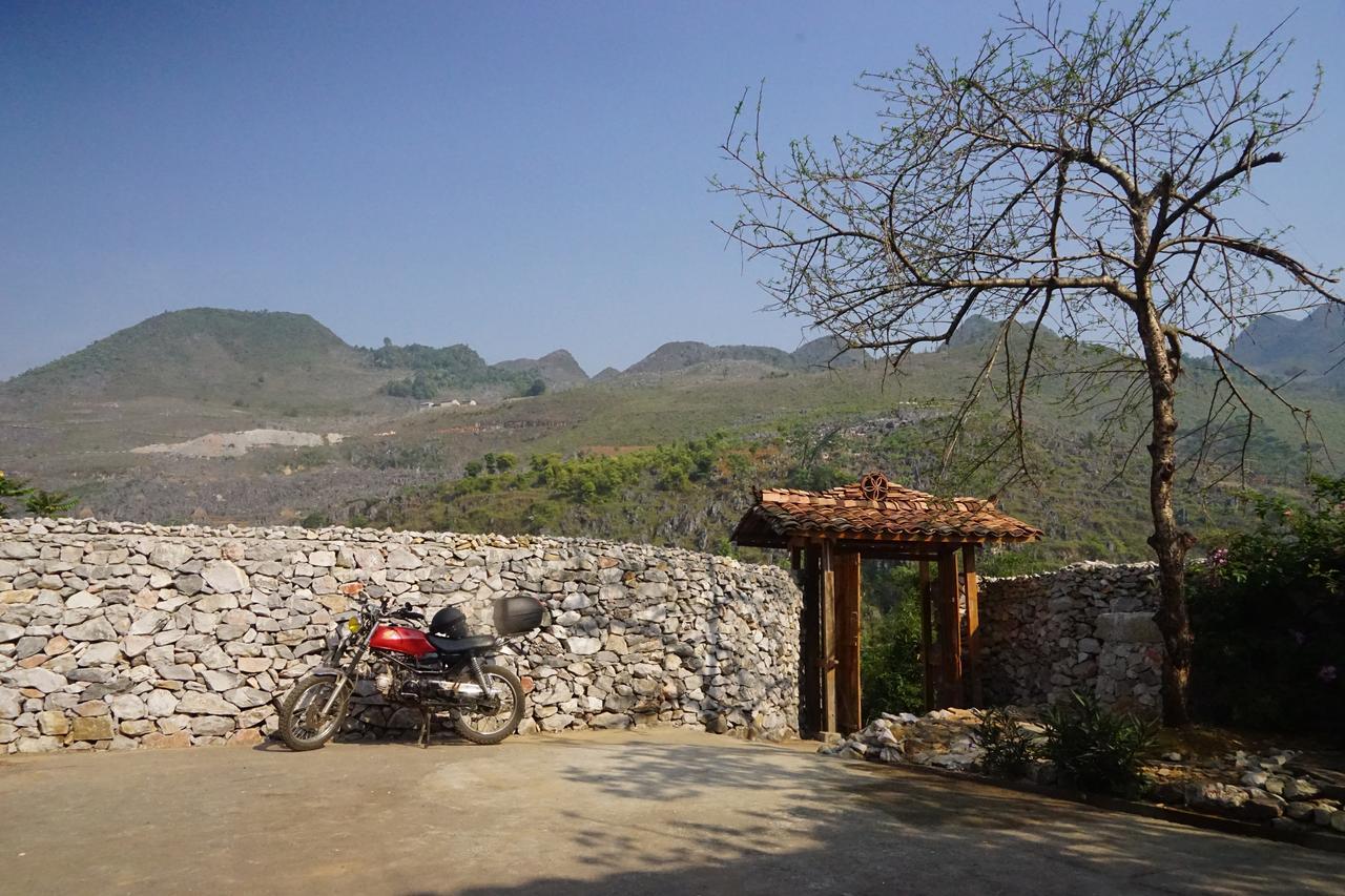 Lo Lo Homestay & Cafe Meo Vac Exterior photo